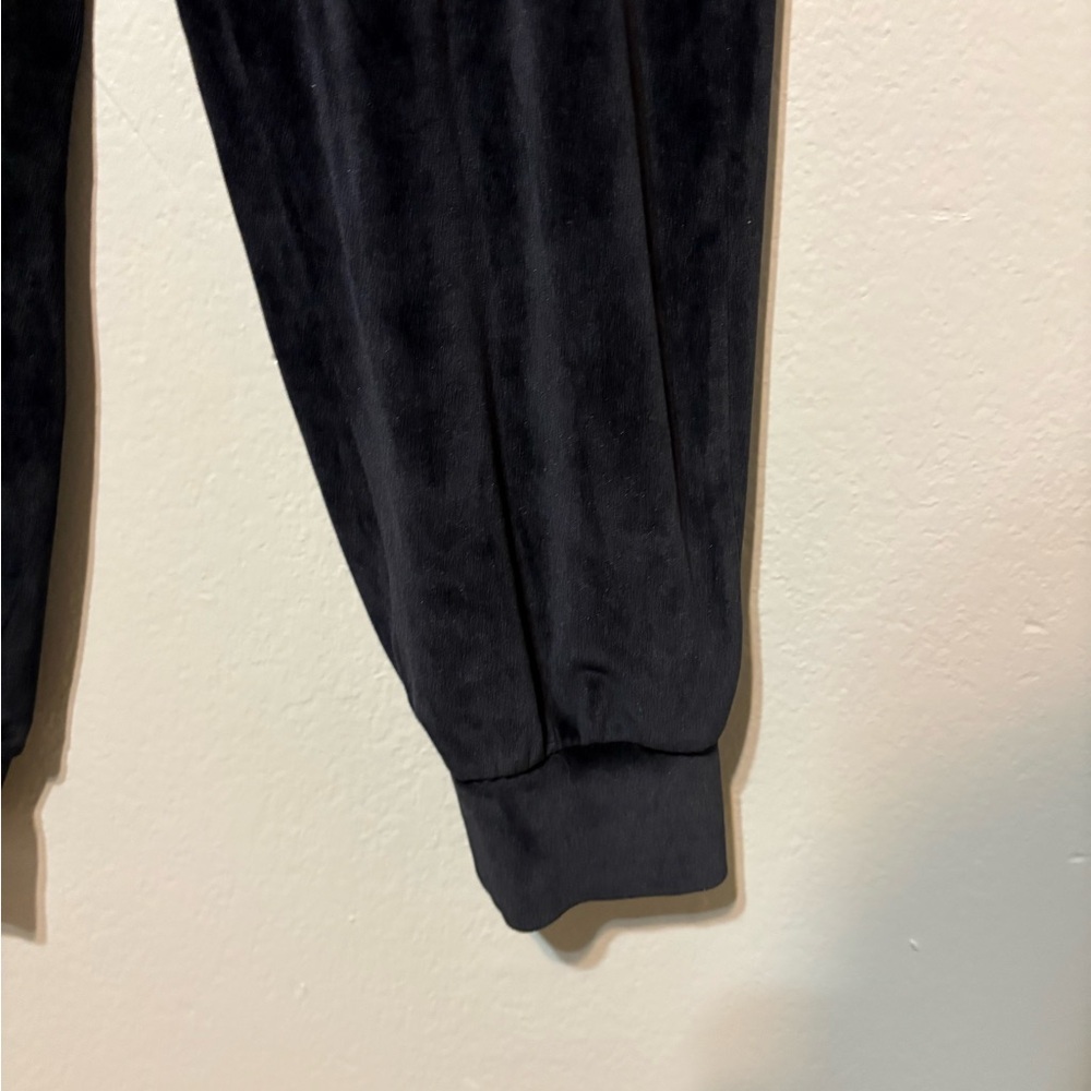 Women’s Victoria’ Secret Black Velvet Joggers Size M - Picture 4 of 10